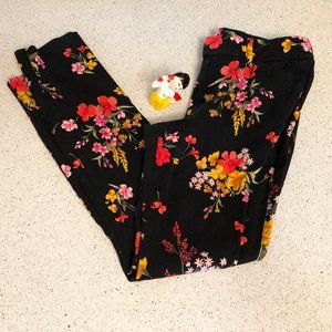 Old Navy black floral print long pixie pants